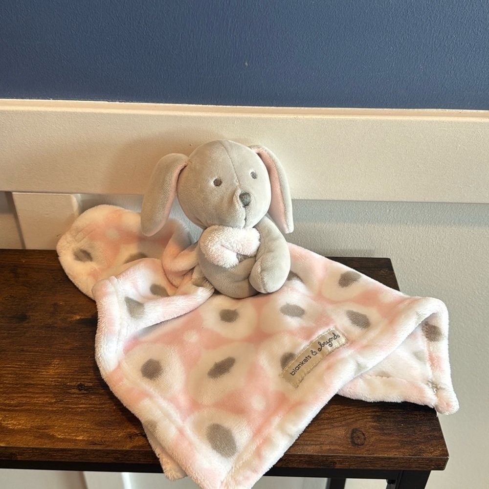 Blankets & Beyond Security Blanket dog puppy gray pink